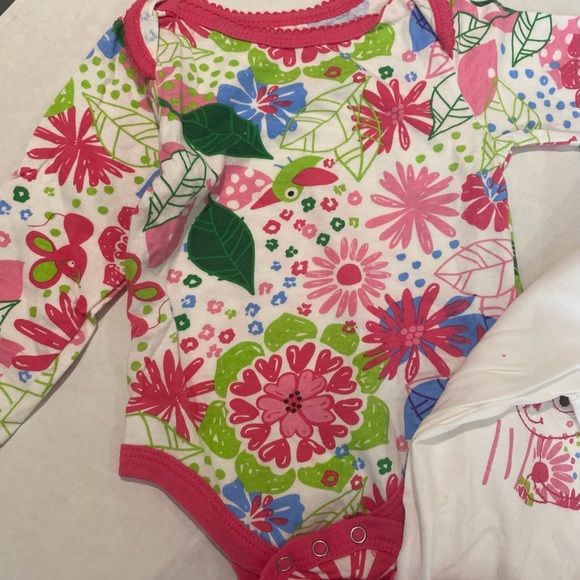 Truly Scrumptious by Heidi Klum 2 piece bodysuits size 6m with matching hat NWT - Picture 4 of 4